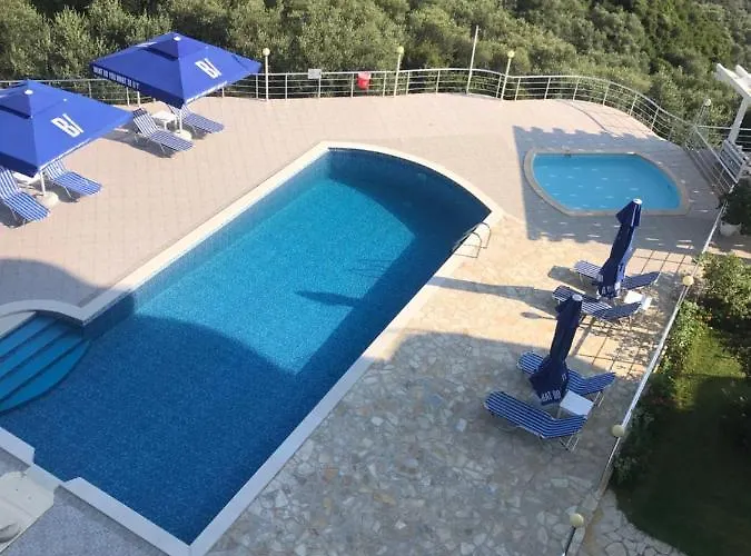 Kafe Hotel Lukovë