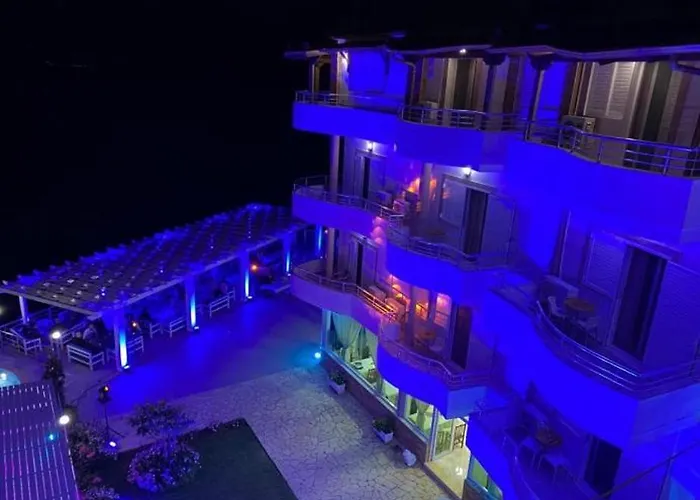 Hotel Kafe Lukovë