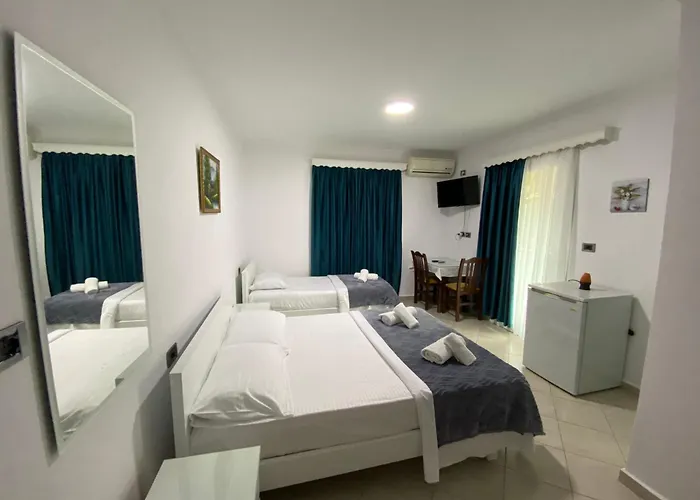 Kafe Hotel *