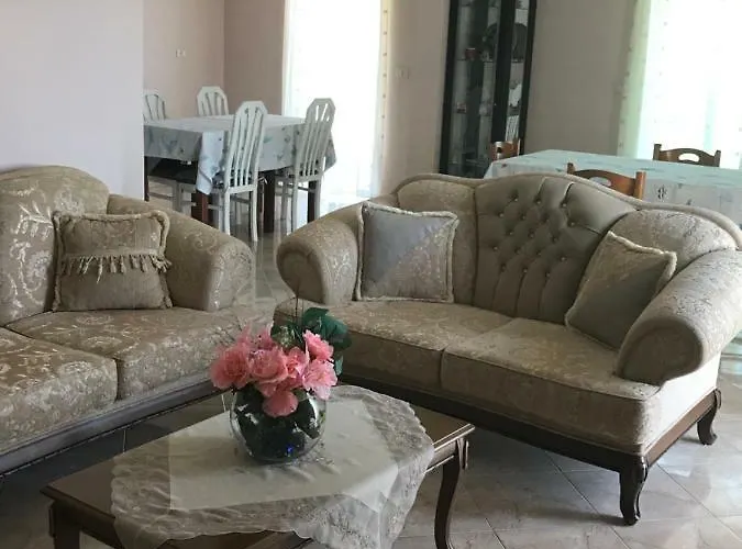 Kafe Hotel Lukovë