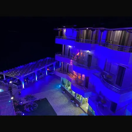 Otel Kafe Lukovë