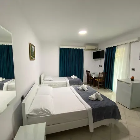 Kafe Otel *