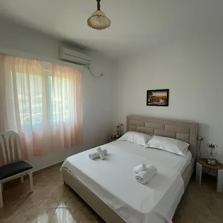 Kafe Hotel *